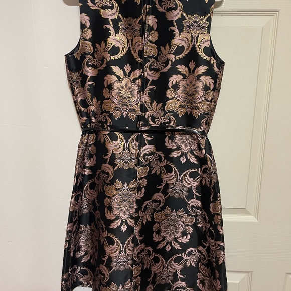 Women’s Mommy And Me Metallic Floral Jacquard Matching Fit And Flare Dress - Picture 6 of 9